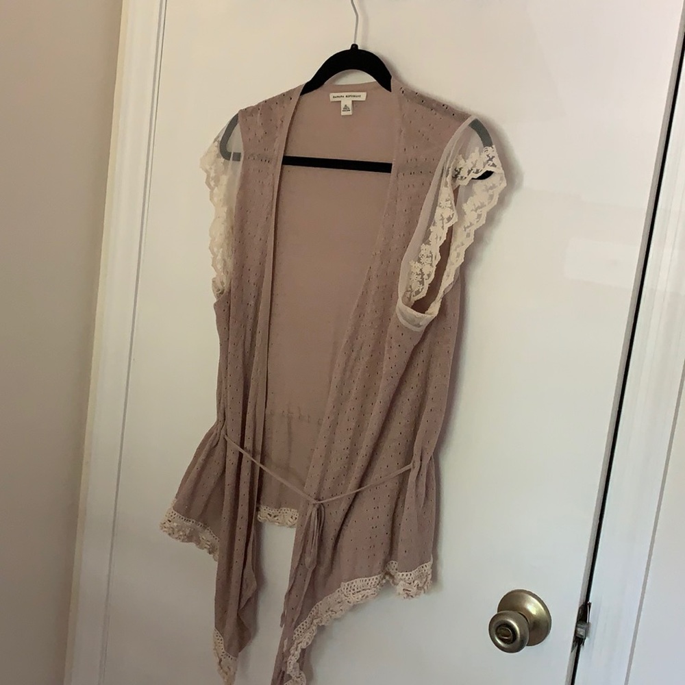 Banana republic shrug